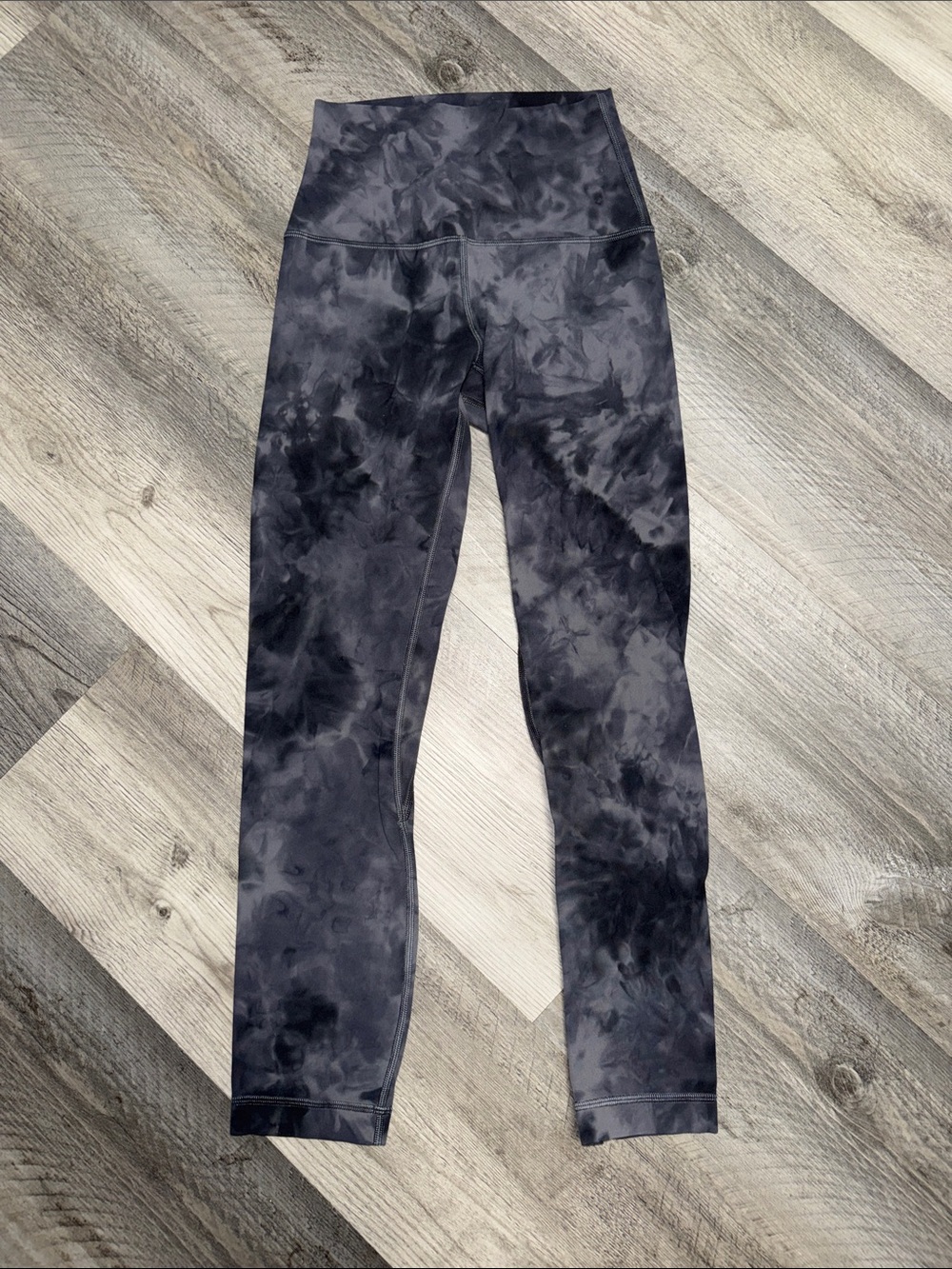 Lululemon leggings tights pants bottoms yoga